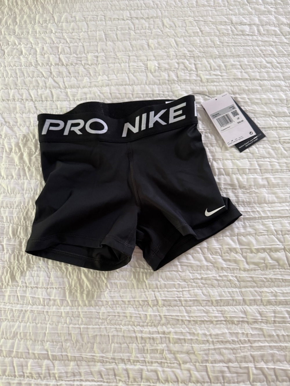 Women’s Nike Pro Biker Short 3” ( XS)- NEW